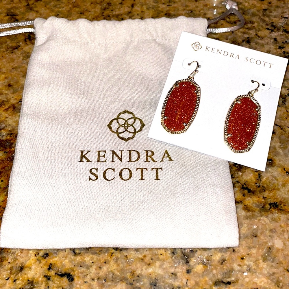 ✨NEW✨Kendra Scott Elle Gold Drop Earrings